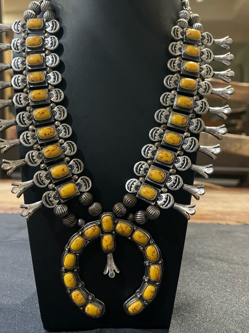 Yellow Stone Navajo-Style Squash fashion Blossom Necklace